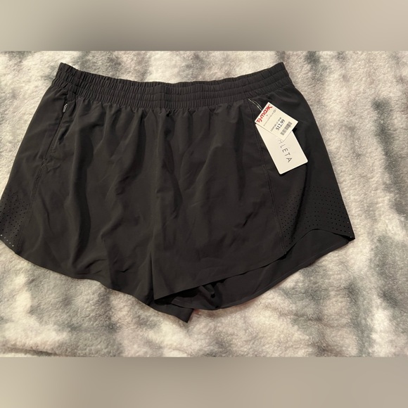 T.J.Maxx Black Women's Shorts - Picture 1 of 3